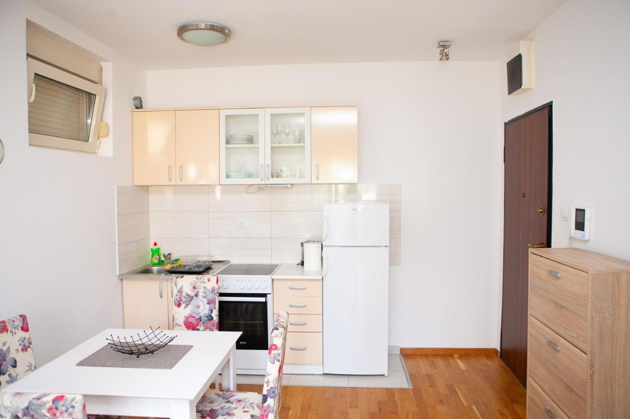 Lora Cetinjska18 Apartament *